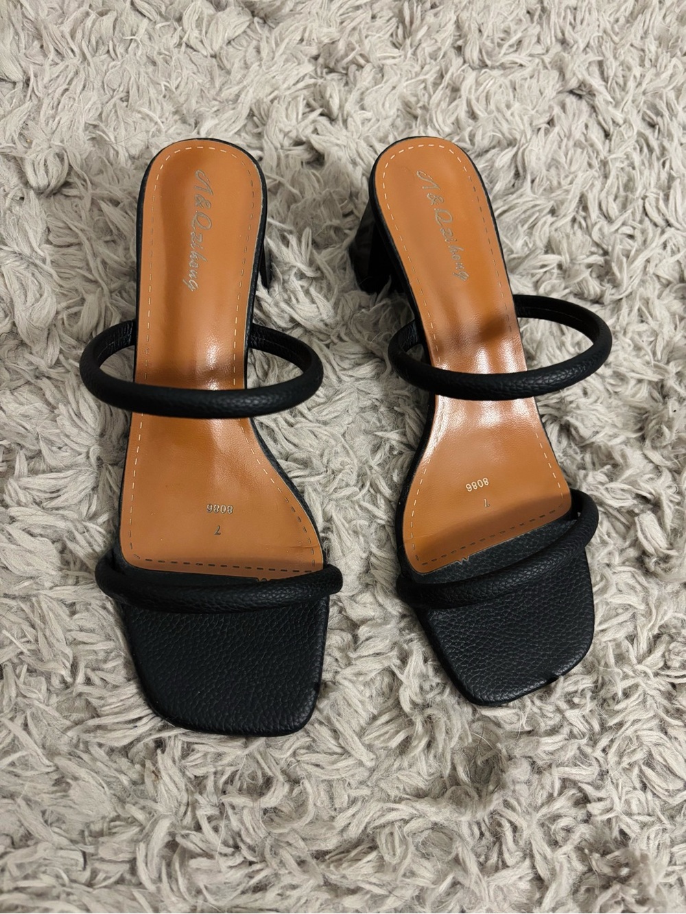 black mini chunky heels size 6 !